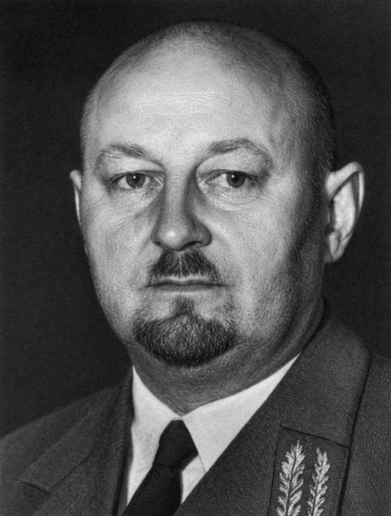 Das Bollwerk, czasopismo propagandowe NSDAP w Szczecinie, maj 1934 roku. Peter von Heydebreck omawia ideologię i rolę członków SA jako "politycznych żołnierzy".